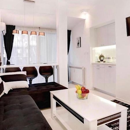 Zero-Waste Studio Apartment In Central Szófia Kültér fotó