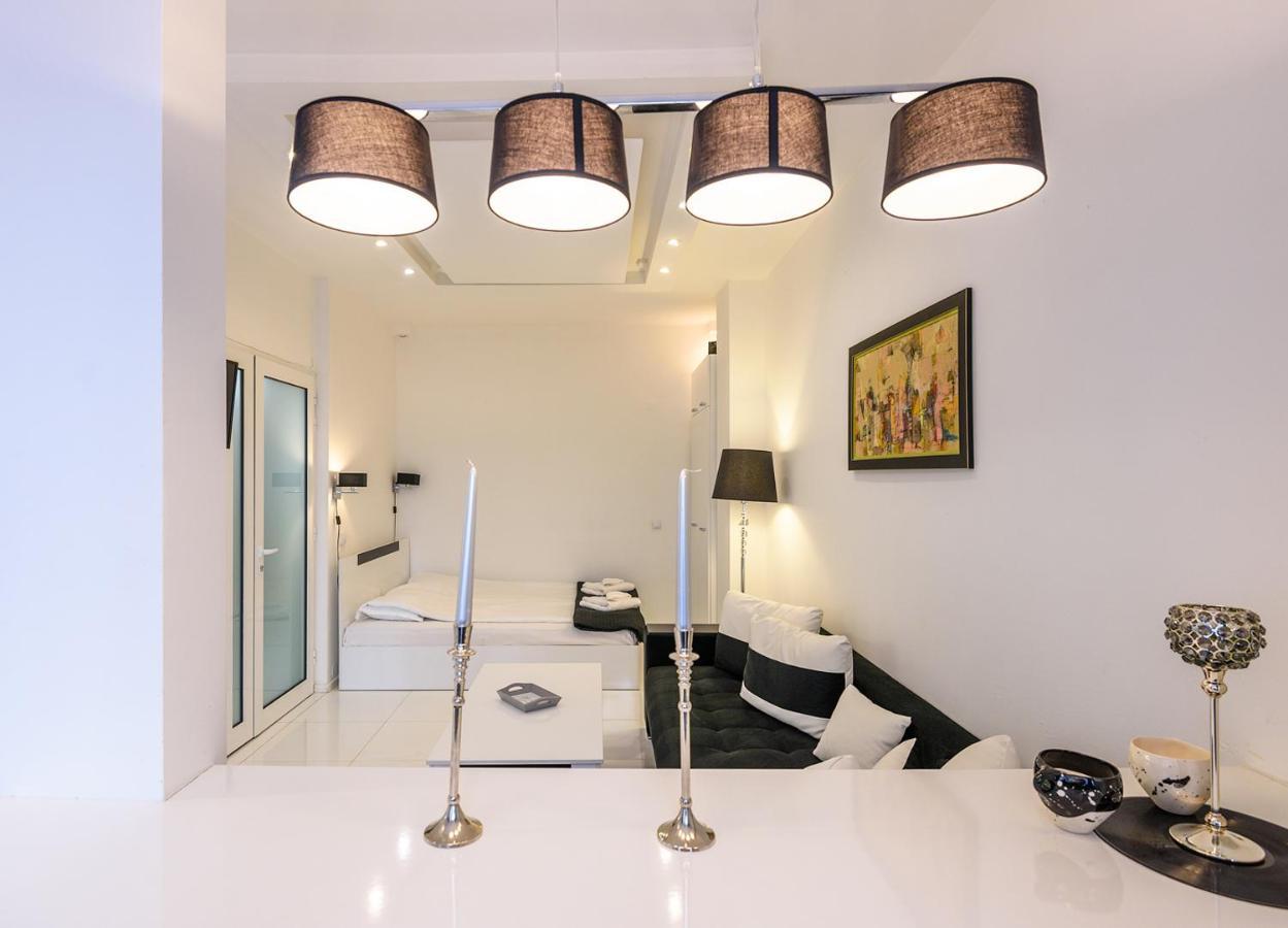 Zero-Waste Studio Apartment In Central Szófia Kültér fotó