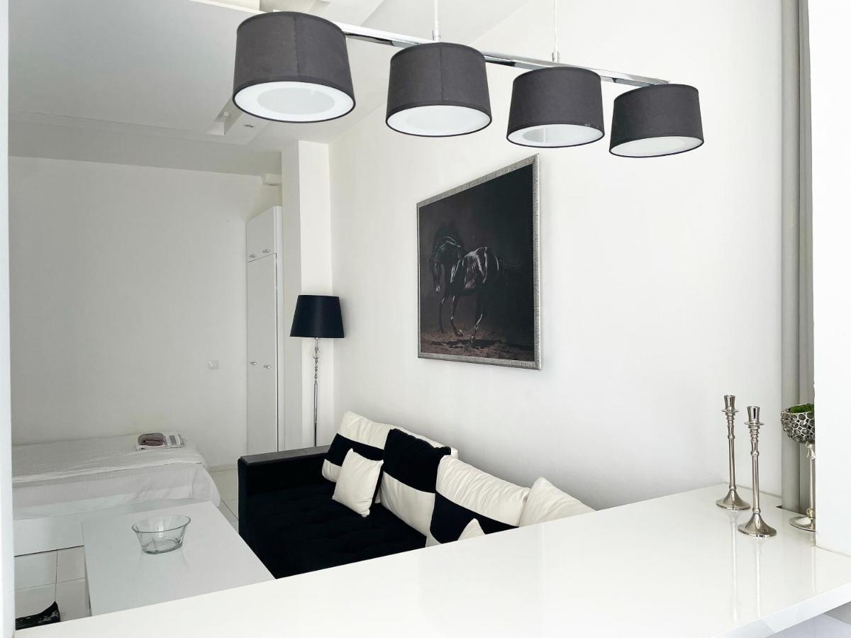 Zero-Waste Studio Apartment In Central Szófia Kültér fotó